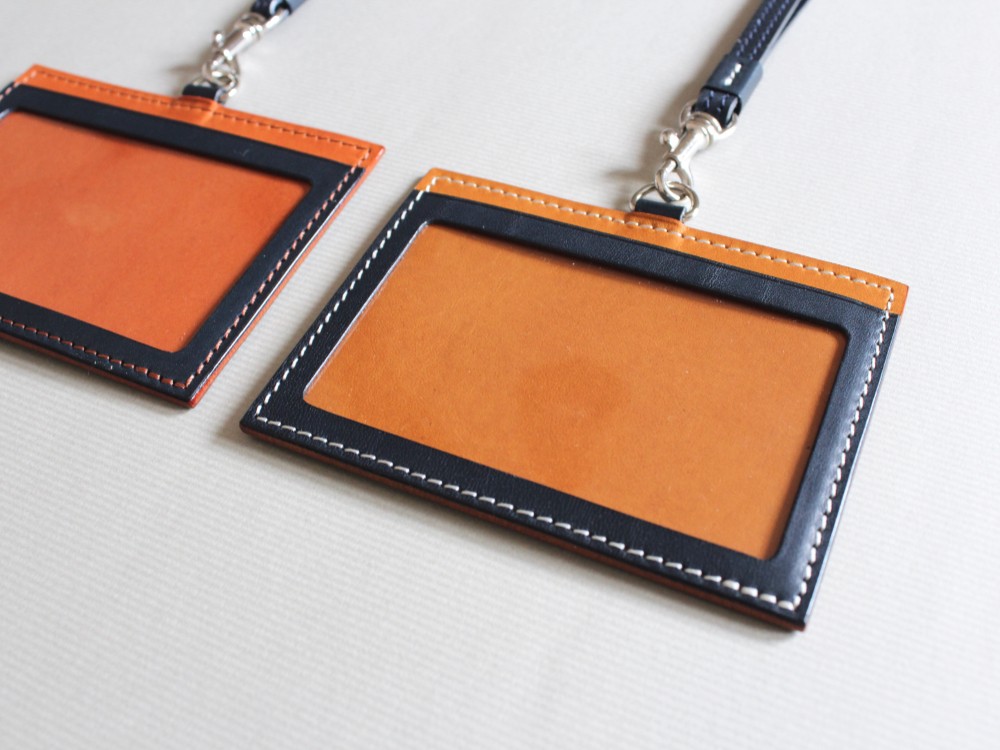 〈受注制作〉IDカードケース　※両面窓枠へ変更可能