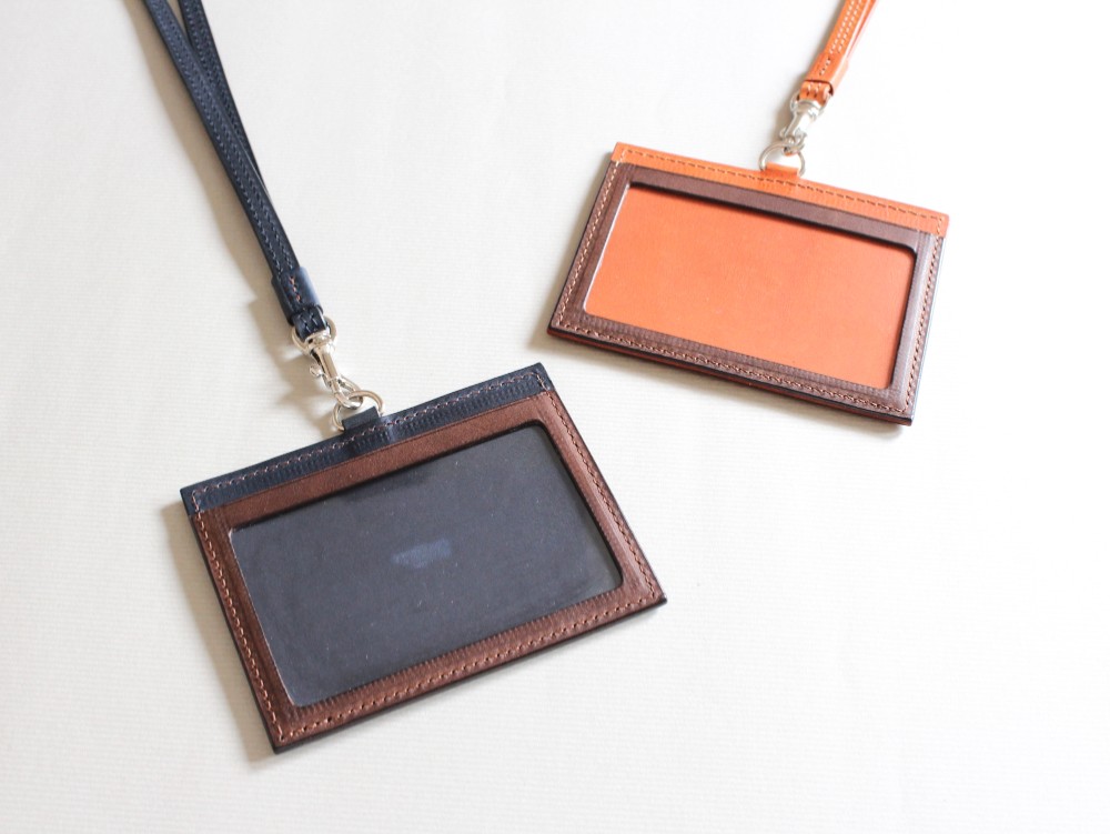 〈受注制作〉IDカードケース　※両面窓枠へ変更可能