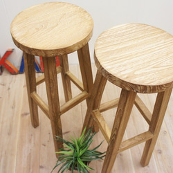 カウンタースツール ハイスツール 古材 オールドチーク材のラウンドスツール 30RH 無垢材の椅子 3枚目の画像