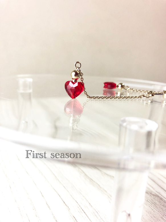 Swarovsky  perfume  Pierce☆ earring red 2枚目の画像