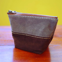 BOAT SHAPED POUCH 第3張的照片