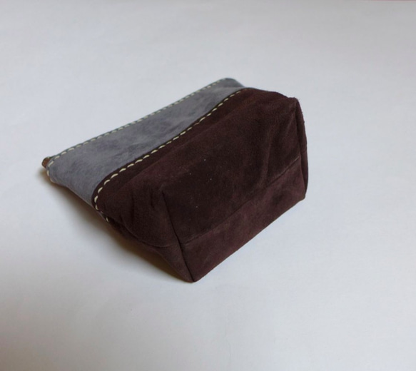 BOAT SHAPED POUCH 第5張的照片