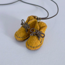 MINI BOOTS NECKLACE 第3張的照片