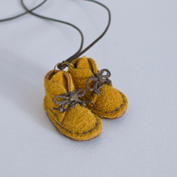 MINI BOOTS NECKLACE 第4張的照片