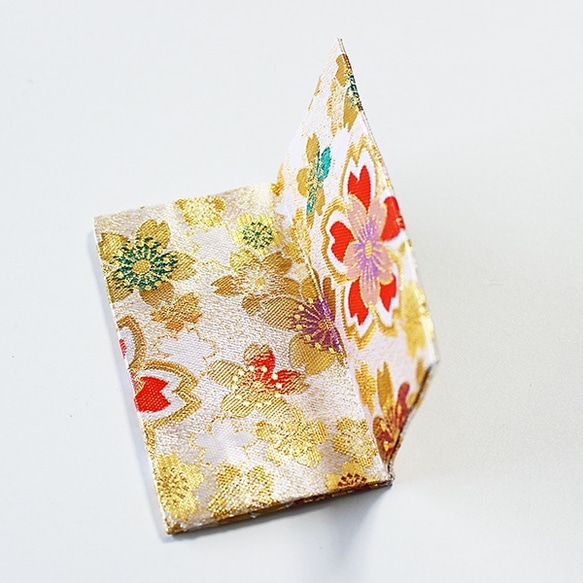 古袱紗（通常サイズ）・白地桜紋金襴 5枚目の画像