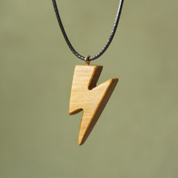 Yew wood~ライトニングのネックレス 2枚目の画像