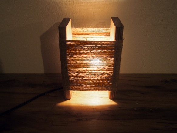 【癒しの灯り】麻紐の優しい光のテーブルライト　C 4枚目の画像