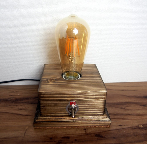 レトロBOXと流木のインテリアスタンド！！