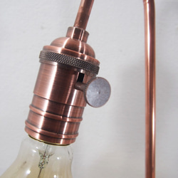 【癒しの灯り】曲げ銅管のレトロ調スタンドライト Aタイプ レトロ調エジソン電球付き 4枚目の画像