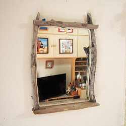 【ミラー・鏡】棚付き流木枠のインテリア壁掛けミラー　C-2　37cm×27cm 2枚目の画像