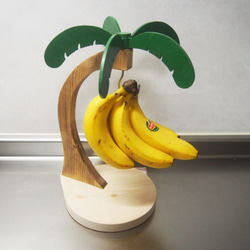 【受注製作】可愛い葉っぱ付きの木になるバナナスタンド(バナナツリー) 葉はワンタッチで取外し可能※3色からお選びください 3枚目の画像