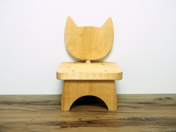 受注製作【フラワースタンド・花台】猫型椅子のフラワースタンド・花台 1枚目の画像