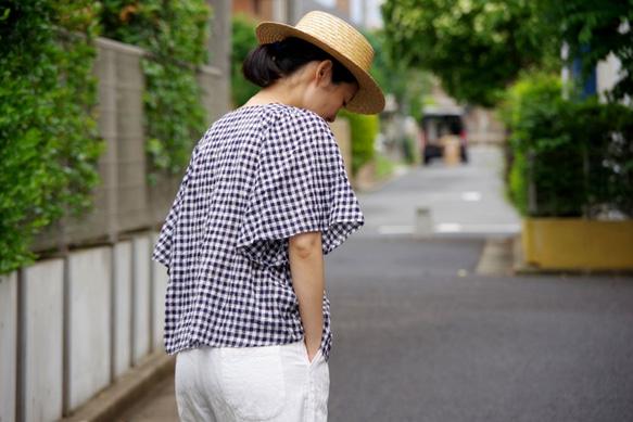 Shirring方格花呢喇叭袖上衣海軍 第2張的照片