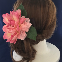 花の髪飾り  ピンクダリア　結婚式 パーティー お呼ばれ プレゼント 3枚目の画像