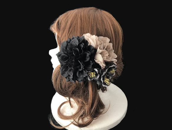 著色一個晴天的美髮師頭飾黑色大麗花×開花畢業典禮 第1張的照片