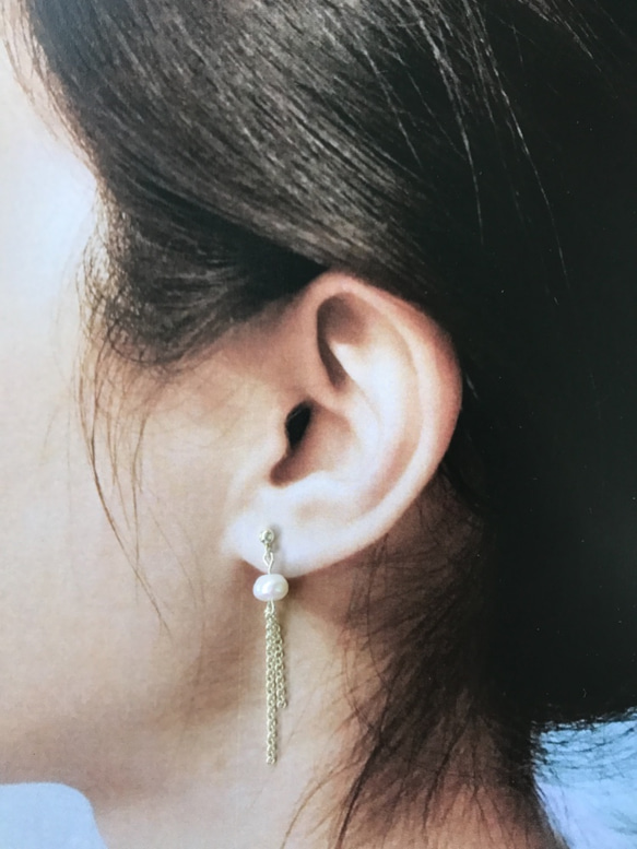 天然淡水珍珠系列---925純銀簡約氣質耳環---珍珠水母 第2張的照片