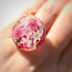 《フラワーブーケ》　指輪　リング　ガラス　とんぼ玉　花　カーネーション　母の日 1枚目の画像
