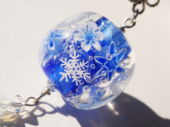 《氷華～雪の結晶》　かんざし　ガラス　とんぼ玉　雪 1枚目の画像
