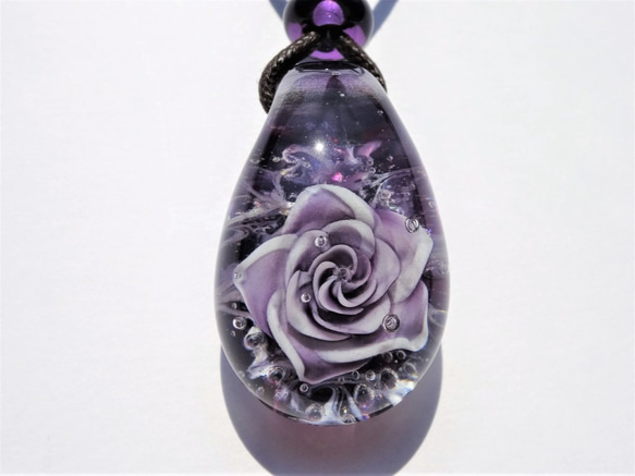 “紫水晶玫瑰”玻璃Tonball Jade吊墜玫瑰 第2張的照片