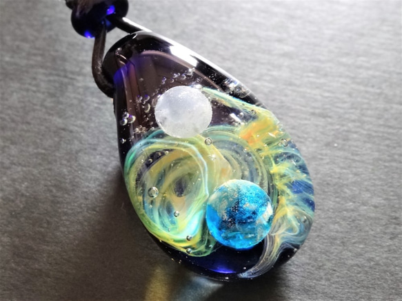 宇宙ガラスペンダント 渦巻き模様 宇宙ガラスペンダント 渦巻き模様