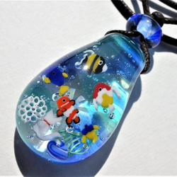 《水族館》ペンダント　ガラス　とんぼ玉　クラゲ　ねこ　アクアリウム　夏 5枚目の画像