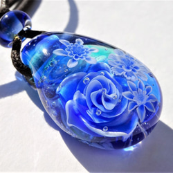 “藍色玫瑰和Korihana”挂件玻璃球蜻蜓藍玫瑰 第4張的照片