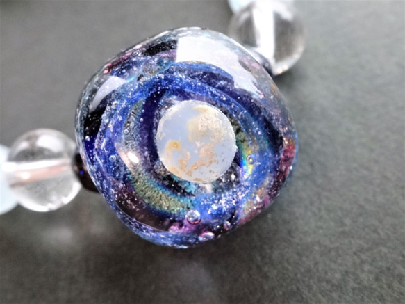 　《ブルームーン》　ブレスレット　とんぼ玉　宇宙ガラス　銀河　星　天然石　 3枚目の画像