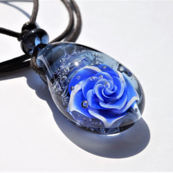 “藍寶石玫瑰”玻璃Tonbonball吊墜玫瑰藍玫瑰 第4張的照片