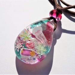 “Jellyfish and Cinderella Mius”吊墜玻璃，蜻蜓，海藻 第4張的照片