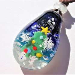 《クリスマス》　ペンダント　ガラス　とんぼ玉　　雪の結晶　うさぎ　クリスマス 3枚目の画像