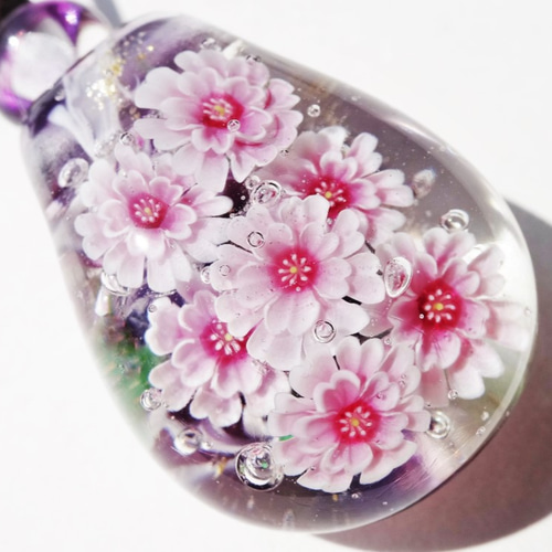 八重桜》 ガラス とんぼ玉 ペンダント 桜 春 ネックレス