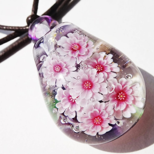 八重桜》 ガラス とんぼ玉 ペンダント 桜 春 ネックレス