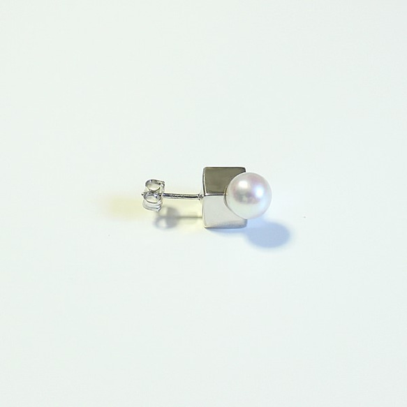 ■solid pearl pierce -square / silver-■ ソリッドパールピアス スクエア シルバー 6枚目の画像