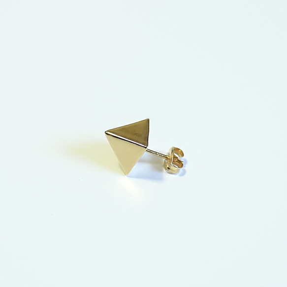 ■solid pierce -triangle / gold-■ ソリッドピアス トライアングル ゴールド 4枚目の画像