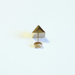 ■solid pierce -triangle / gold-■ ソリッドピアス トライアングル ゴールド 5枚目の画像