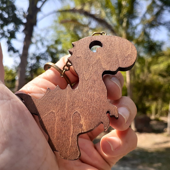 手工木作鑰匙圈 / 磁貼 [ 恐龍妹 ] 第4張的照片