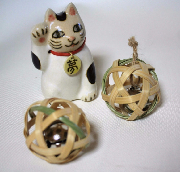 サマーセール（送料無料）　竹製猫おもちゃ・選べる2玉セット『りんたま』『はねたま』 5枚目の画像
