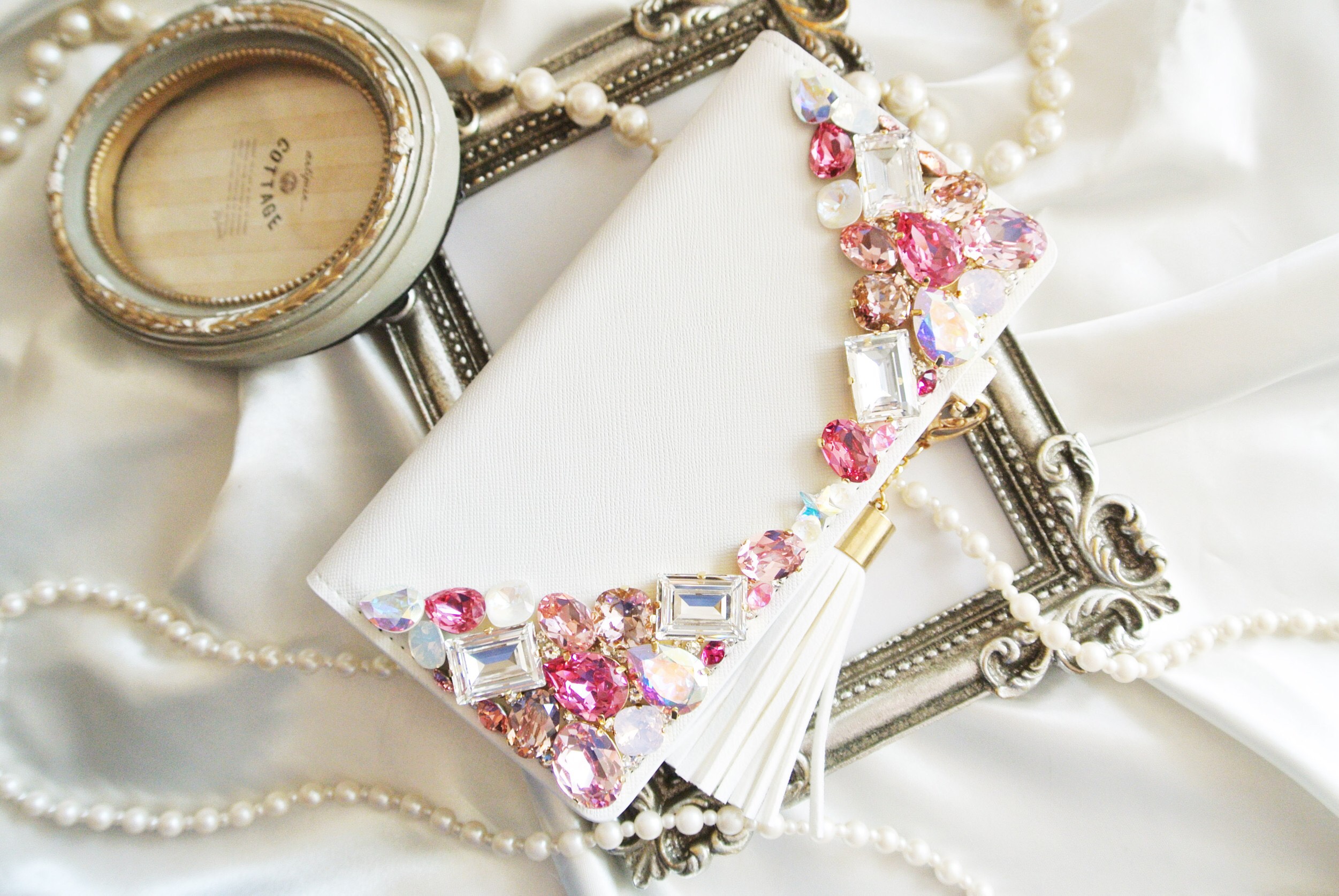 手帳型iPhone17pro,Max,16,15,14他スワロフスキーデコレーションケースピンク系ビジュースマホカバー