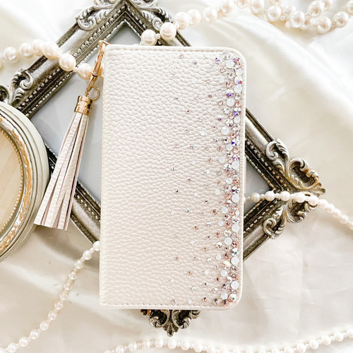 【スワロフスキー】クリスタル iPhone13 iPhone14ケース Gold High smartphone case, iPhone® 13 Pro Max, Gold tone | Swarovski