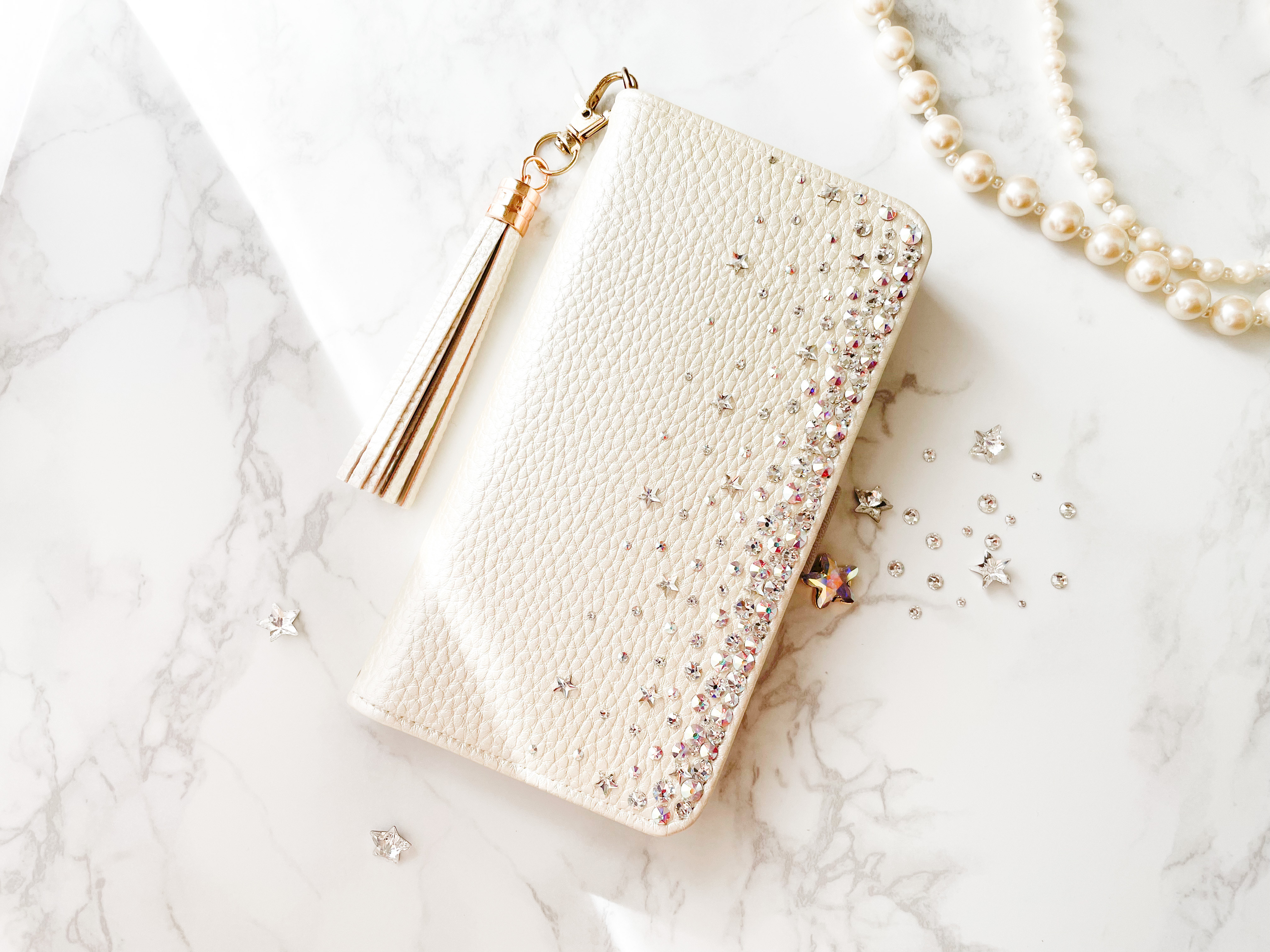 スワロフスキー iphone12promax スマホケース ゴールド Amazon.co.jp: スワロフスキー iPhone12/12Pro用 バンパー