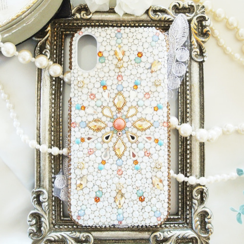 iPhone17pro,16,15,14他全機種ケース スワロフスキーモロッコ風