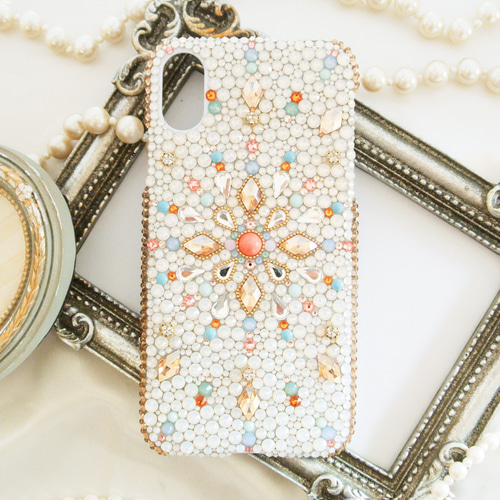 iPhone17pro,16,15,14他全機種ケース スワロフスキーモロッコ風
