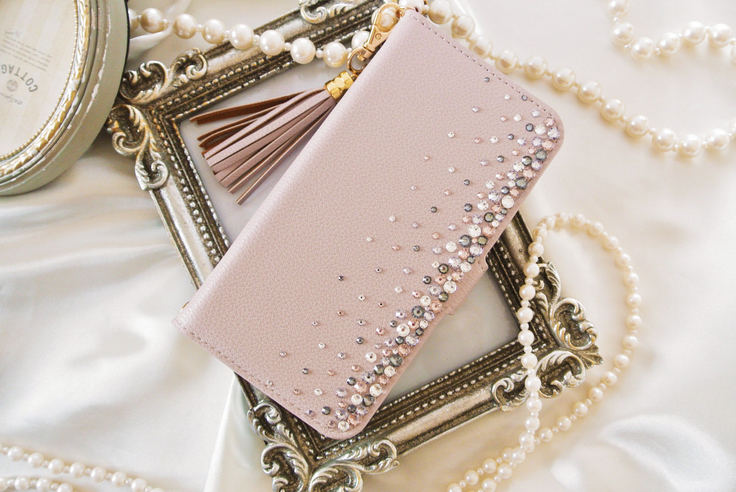 手帳型Phone17pro,Max16,15他スモーキーピンクベージュスワロフスキーデコレーションケースくすみニュアンス