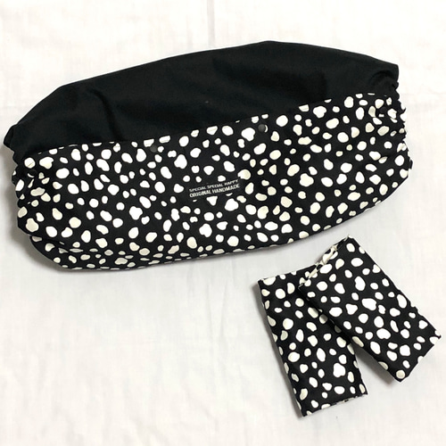 ハンドメイド  よだれカバー　ダルメシアン柄 ハンドメイド よだれカバーダルメシアン柄