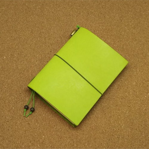送料無料】A7サイズのカワイイ本革メモ帳カバー色：クロロフィル