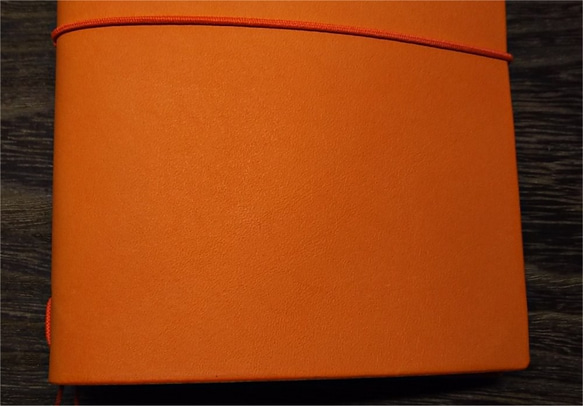 B7パスポートサイズの本革手帳カバー 色：オレンジ【カバーのみ】B7C-MOR0003【送料無料】 4枚目の画像