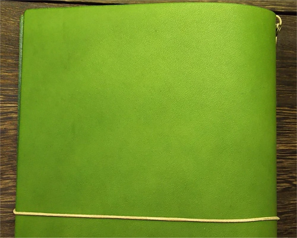 【ご予約品】A5スリムサイズ（ジブン手帳対応）の牛本革カバー 色：レタス（グリーン） 5枚目の画像