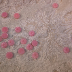 ヴィンテージ ピンク色 花のカボション 3個セット チェコスロバキア製 桜色 5枚目の画像