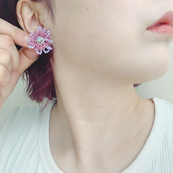 お花の耳飾り　ピンク 6枚目の画像
