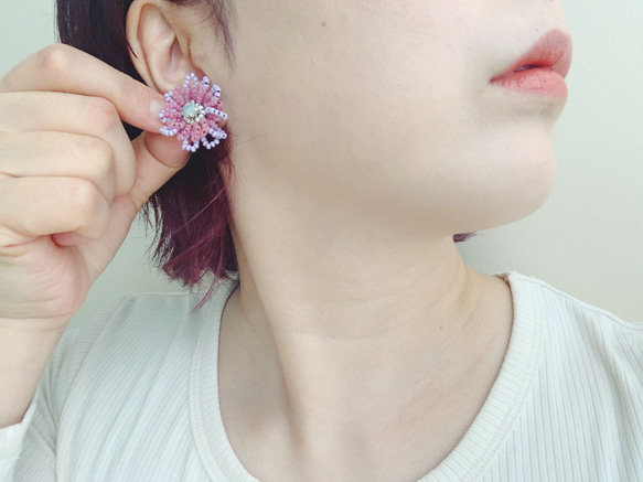 お花の耳飾り　ピンク 6枚目の画像